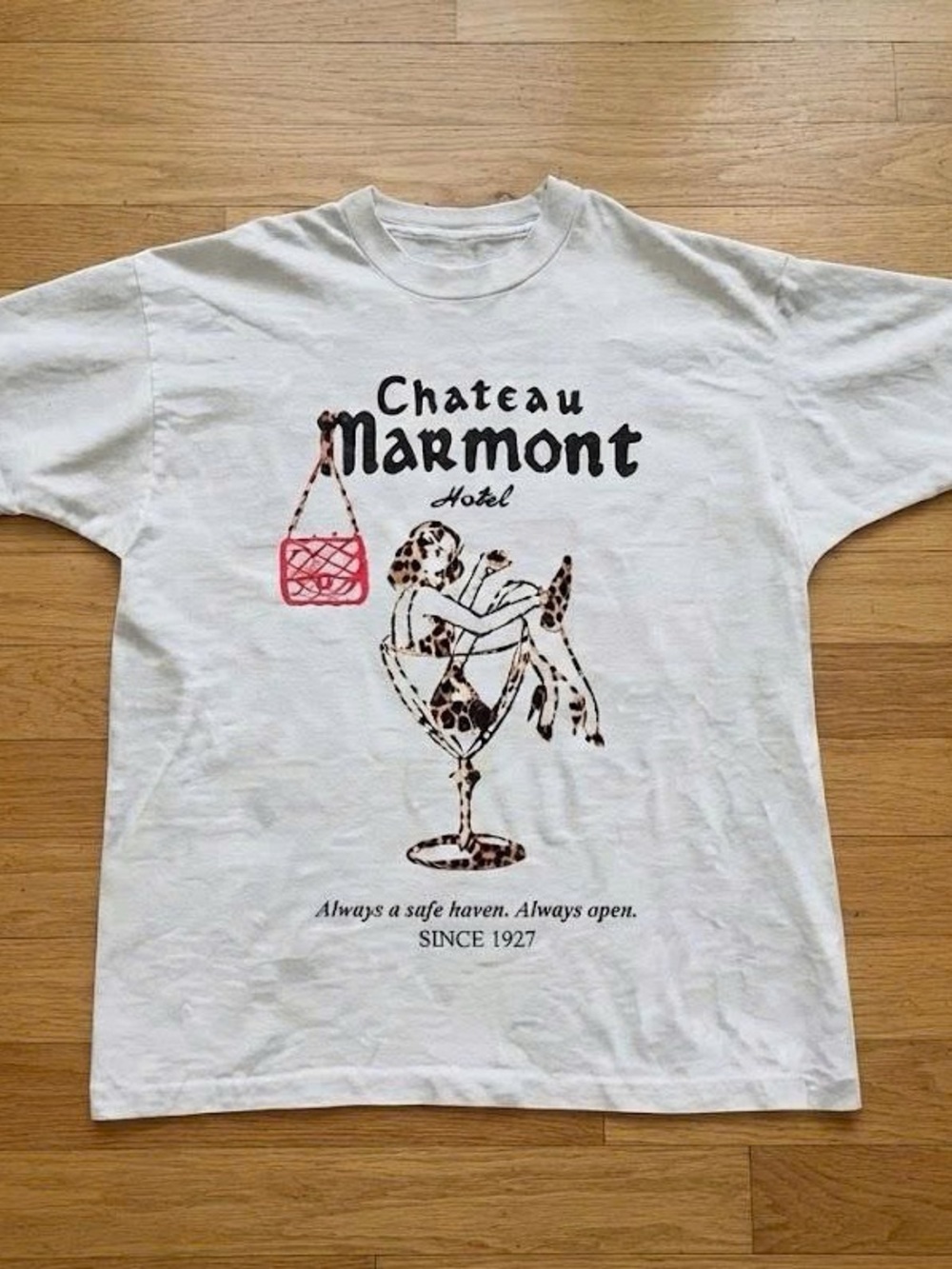 Vintage White Chateau Marmont Hotel Since 1927 Graphic Tee
